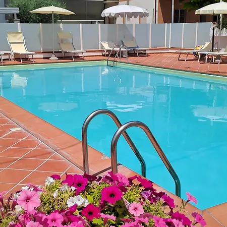 Apart Otel I Girasoli 3*